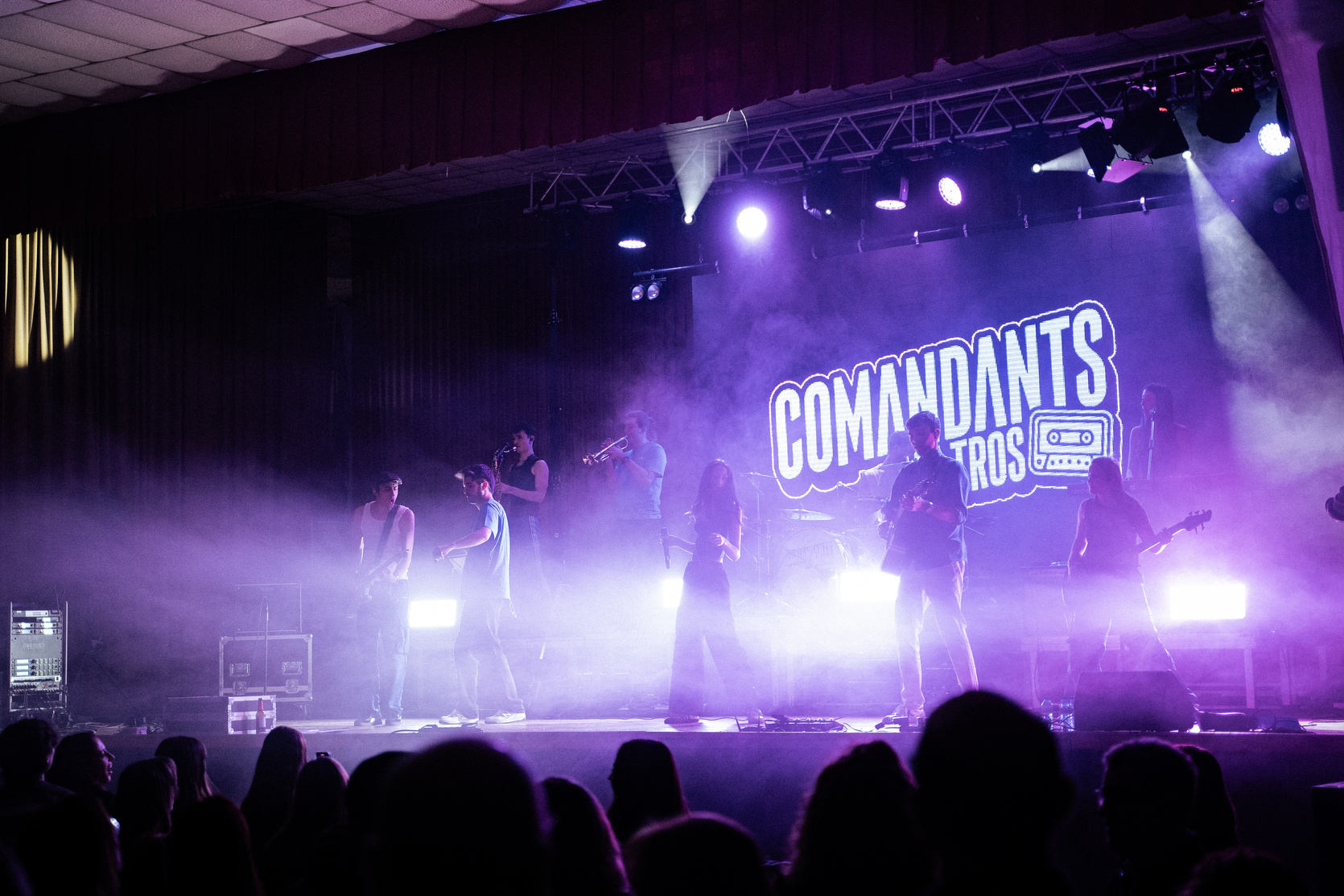 Comandants de Tros en concert amb el seu show de llums
